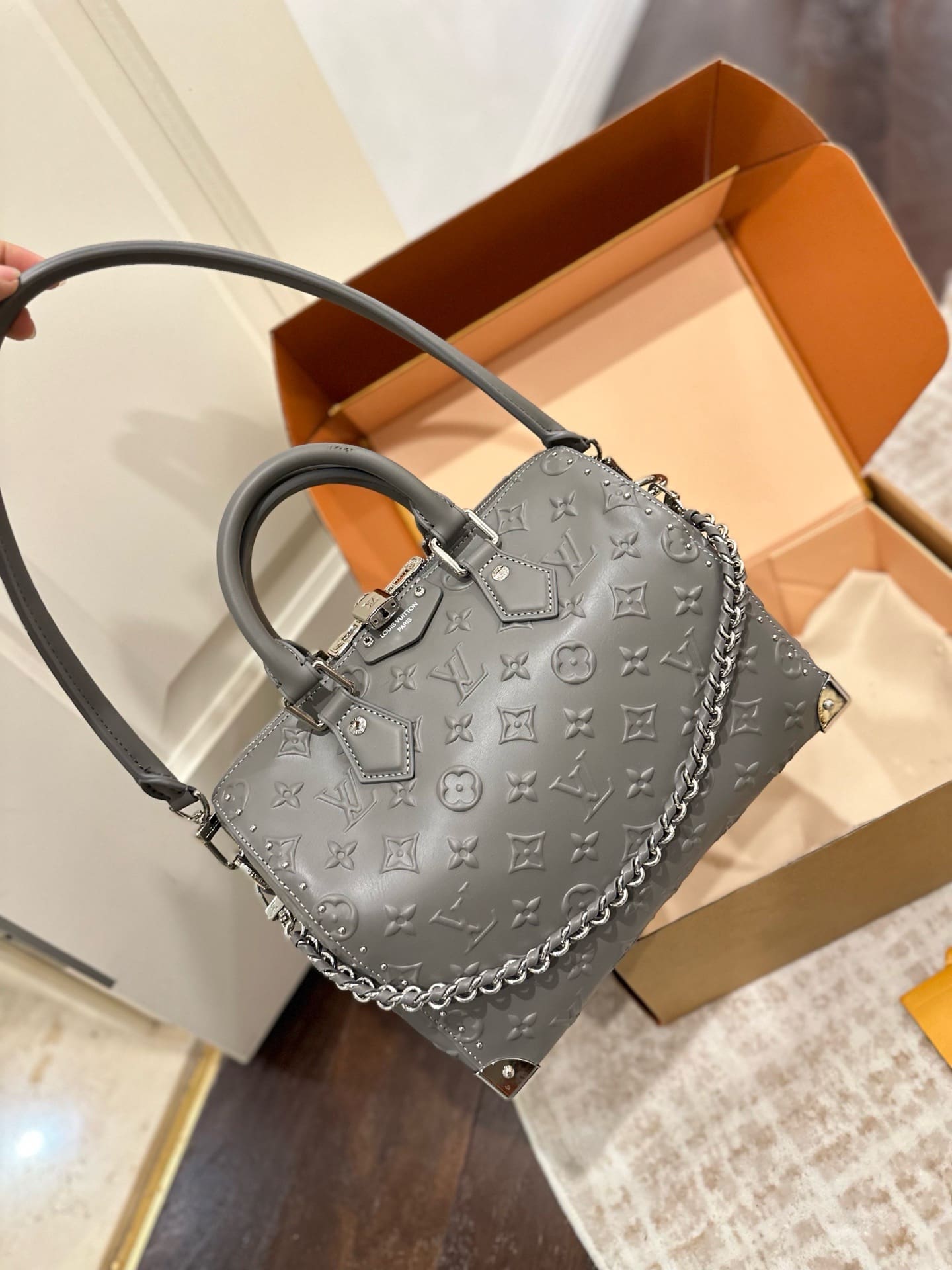 IMG_3359 Louis Vuitton Speedy trunk 25 monogram - Image 1