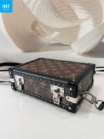 Louis Vuitton M20252 CLUTCH BOX Portable Hard Case - Image 7