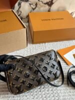Louis Vuitton M26473 Pochette Accessoires - Image 6