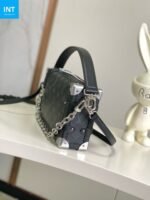 Louis Vuitton M26226 Side Trunk MM East West - Image 7