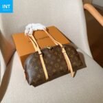 Louis Vuitton HangOn Bowling Shell Bag/Underarm Bag - Image 2
