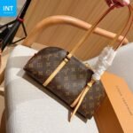 Louis Vuitton HangOn Bowling Shell Bag/Underarm Bag - Image 4