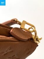 Louis Vuitton M11916 Pochette Liv - Image 9