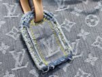 Louis Vuitton M13289 CarryAll MM - Image 8