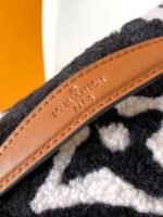 Louis Vuitton M11799 Bumbag - Image 8