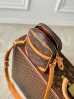 Louis Vuitton M14106 Danube - Image 6