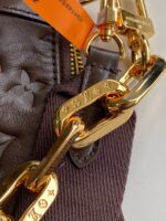 Louis Vuitton M12072 Coussin Hobo MM - Image 7