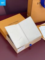 Louis Vuitton M25917 Passport Cover - Image 4
