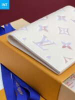Louis Vuitton M25917 Passport Cover - Image 7
