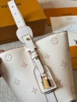 Louis Vuitton All In BB - Image 4