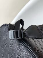 Louis Vuitton M20899 Christopher PM - Image 9