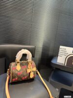 Louis Vuitton M13094 LV x TM Speedy Bandoulière 20 - Image 4