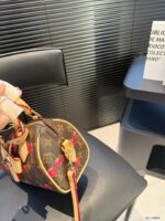 Louis Vuitton M13094 LV x TM Speedy Bandoulière 20 - Image 7