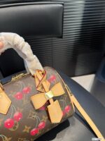Louis Vuitton M13094 LV x TM Speedy Bandoulière 20 - Image 10