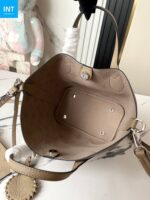 Louis Vuitton M21849 Blossom PM - Image 5