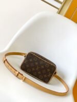 Louis Vuitton M14058 Trocadéro Wearable Wallet - Image 4
