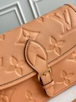 Louis Vuitton M11817 Diane - Image 8