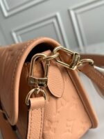 Louis Vuitton M11817 Diane - Image 10