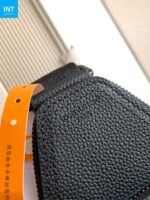 Louis Vuitton M15255 Avenue Slingbag PM - Image 8