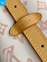 Louis Vuitton M27948 CarryAll MM - Image 6