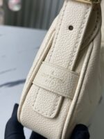 Louis Vuitton M82519 Mini Moon - Image 11