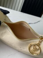 Louis Vuitton M82519 Mini Moon - Image 12