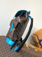 Louis Vuitton M12729 Christopher MM - Image 3