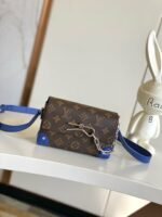 Louis Vuitton M12810 Steamer Wearable Wallet - Image 2