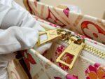 Louis Vuitton M25318 OnTheGo East West - Image 9