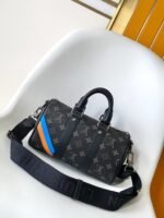 Louis Vuitton P01942 Keepall Bandoulière 25 Mon Monogram - Image 4