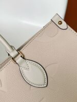 Louis Vuitton M46531 OnTheGo MM - Image 11