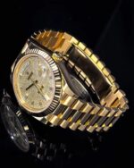 Rolex Day-Date 40 228238 Yellow Gold Diamond Pavé Dial (2025) - Image 8