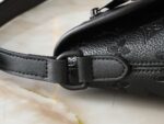 Louis Vuitton M12636 Pulse Wearable Wallet - Image 7