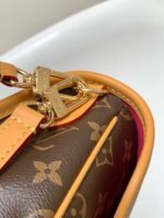 Louis Vuitton M46049 Diane - Image 11