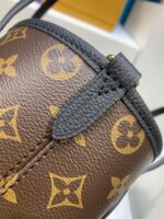 Louis Vuitton M12099 Neverfull Bandoulière Inside Out BB - Image 9