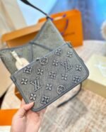 Louis Vuitton Carryall - Image 4