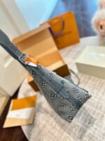 Louis Vuitton Carryall - Image 5