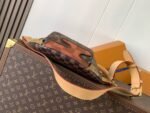 Louis Vuitton M15271 Rush Bumbag - Image 6