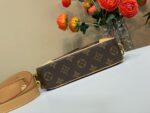 Louis Vuitton M26020 Trocadéro Wearable Wallet - Image 5