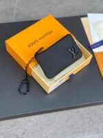 Louis Vuitton M81031 Key Pouch - Image 5