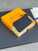 Louis Vuitton M81031 Key Pouch - Image 6