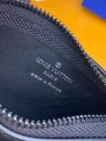 Louis Vuitton M81031 Key Pouch - Image 7