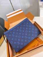 Louis Vuitton M30423 Pochette Voyage MM - Image 2