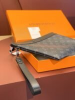 Louis Vuitton M81569 Pochette To-Go - Image 4