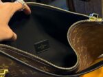 Louis Vuitton M12075 Lucky Trunk - Image 9