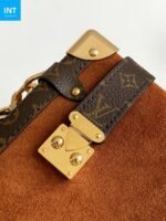 Louis Vuitton M15072 Side Trunk MM - Image 6