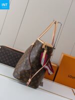 Louis Vuitton M15124 Neverfull Inside Out GM - Image 9