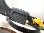 Louis Vuitton M11743 Soul Trunk - Image 3