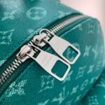 Louis Vuitton M12780 Discovery Backpack PM - Image 6