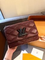 Louis Vuitton GO-14 Medium Gloves
